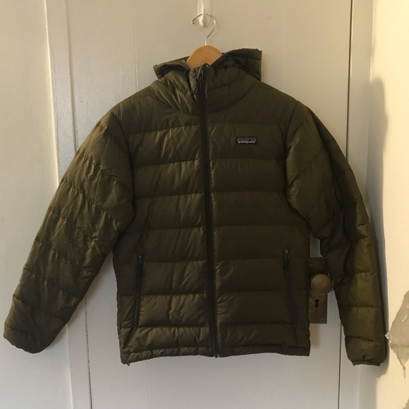Patagonia Other - Patagonia down jacket HAS FLAWS
